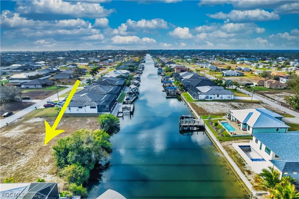 718 NW 37th Place Cape Coral FL 33993