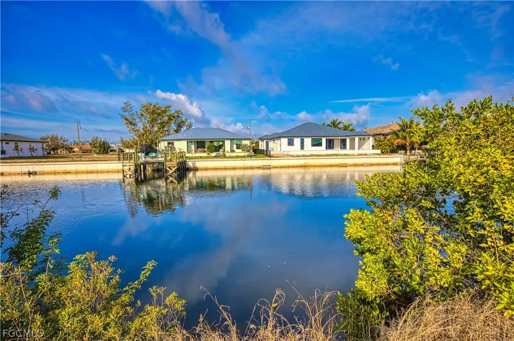 718 NW 37th Place Cape Coral FL 33993