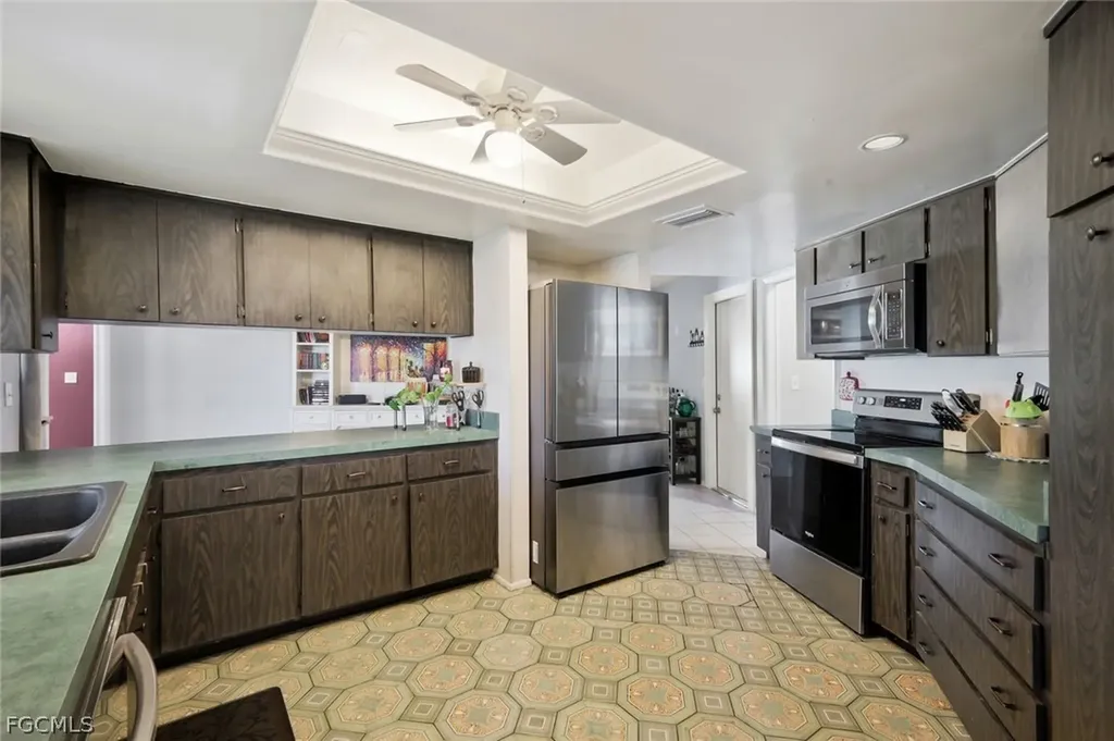 3926 Country Club Boulevard Cape Coral FL 33904