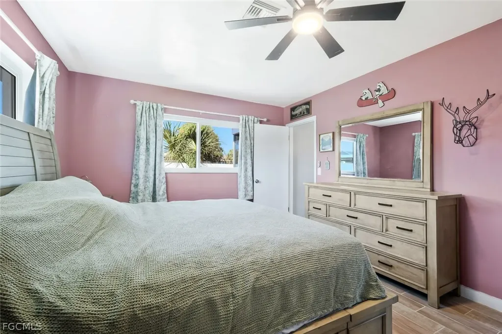 3926 Country Club Boulevard Cape Coral FL 33904