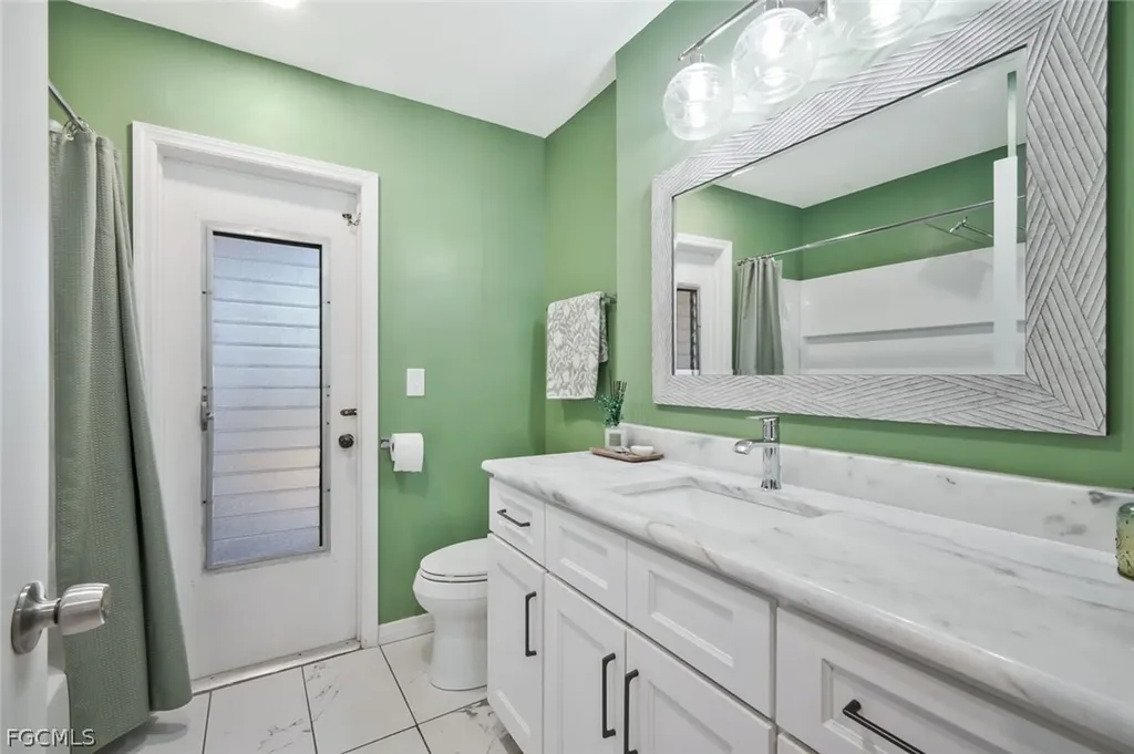 3926 Country Club Boulevard Cape Coral FL 33904