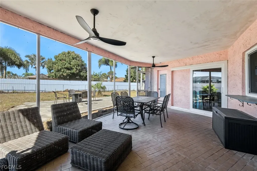 3926 Country Club Boulevard Cape Coral FL 33904