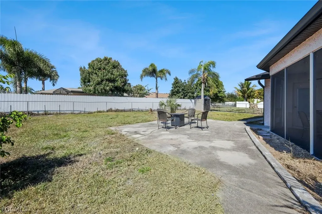 3926 Country Club Boulevard Cape Coral FL 33904