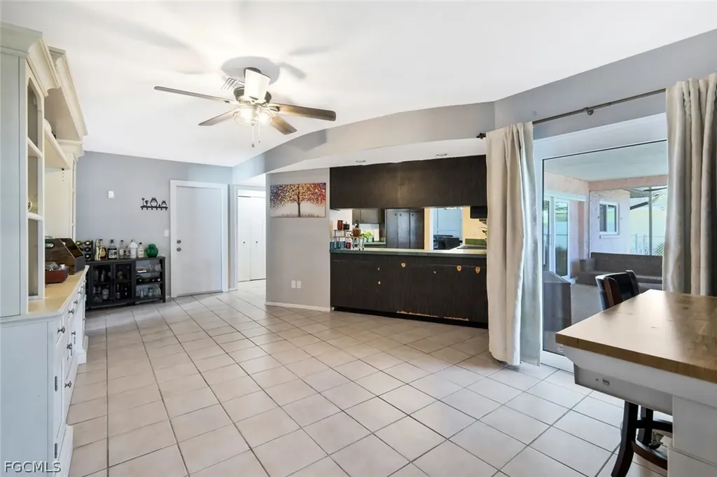 3926 Country Club Boulevard Cape Coral FL 33904