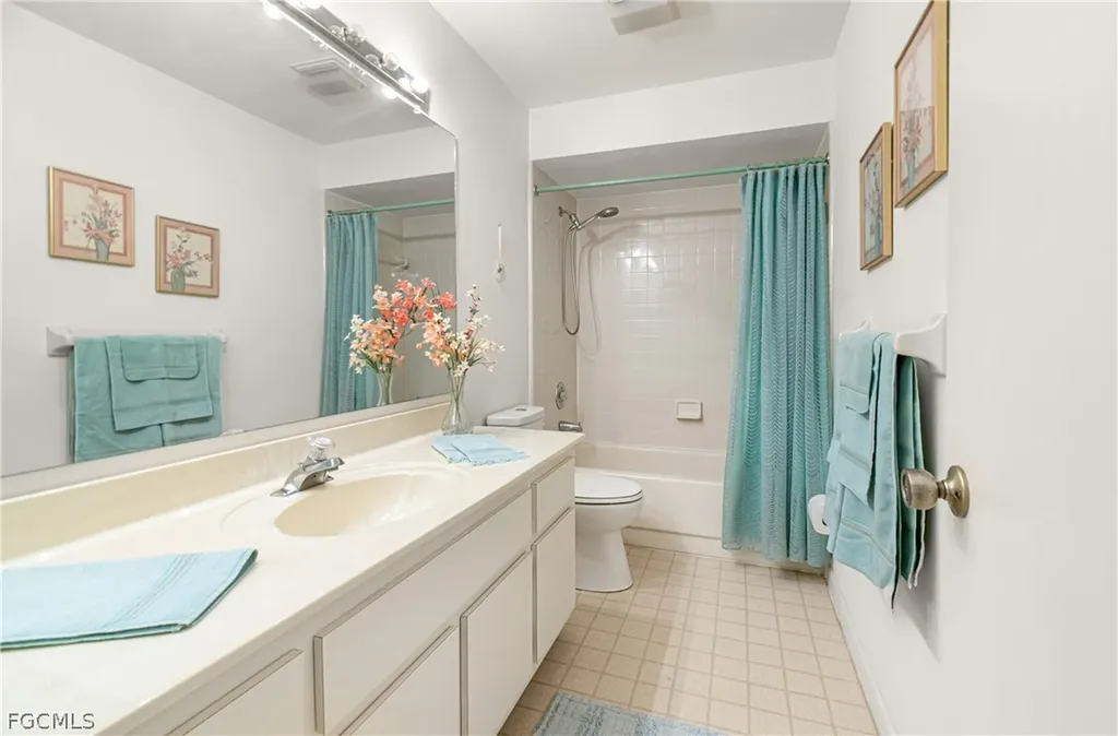 9777 Oakcrest Court Lehigh Acres FL 33936