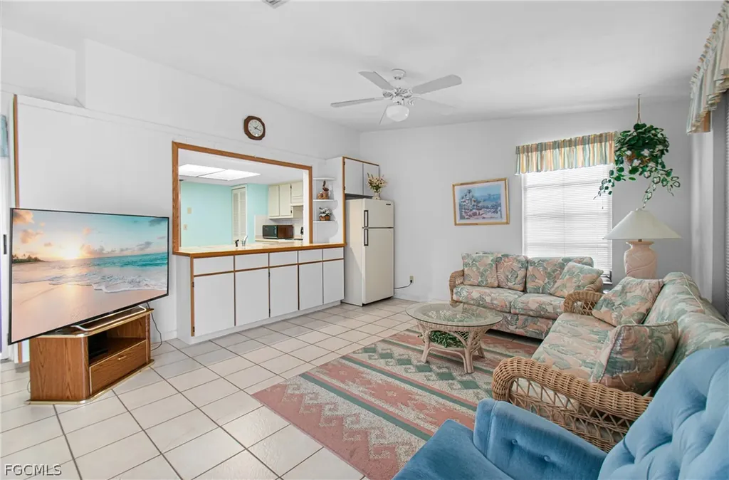 9777 Oakcrest Court Lehigh Acres FL 33936