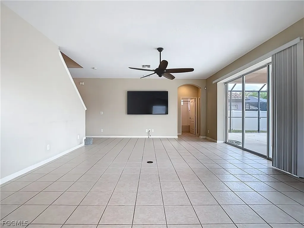 2798 Via Piazza Loop Fort Myers FL 33905