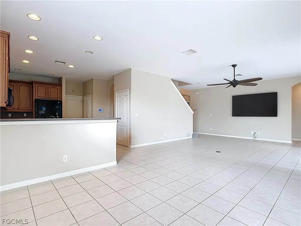2798 Via Piazza Loop Fort Myers FL 33905