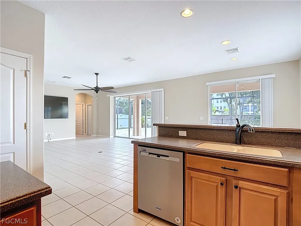 2798 Via Piazza Loop Fort Myers FL 33905