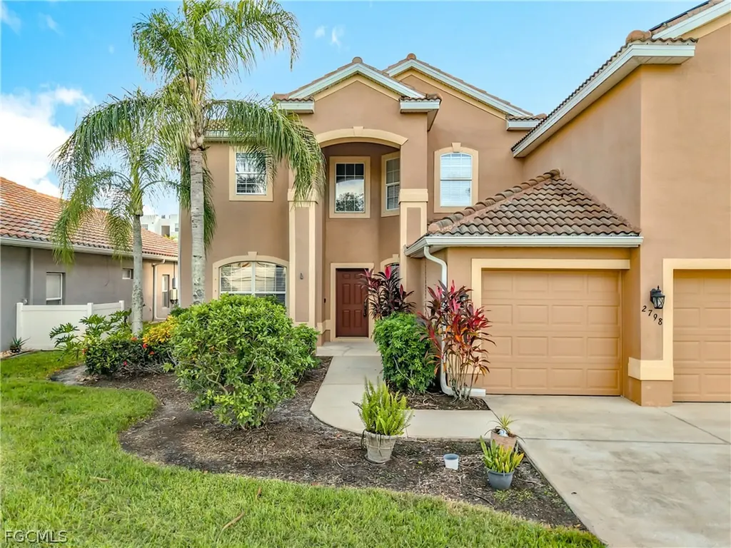 2798 Via Piazza Loop Fort Myers FL 33905
