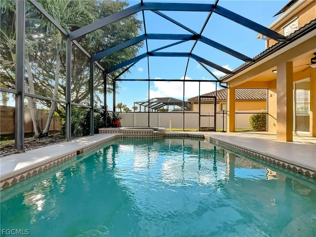 2798 Via Piazza Loop Fort Myers FL 33905