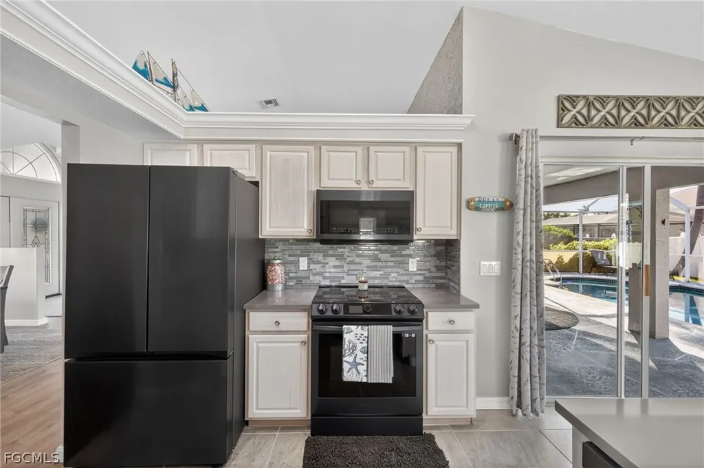 2506 SW 38th Street Cape Coral FL 33914