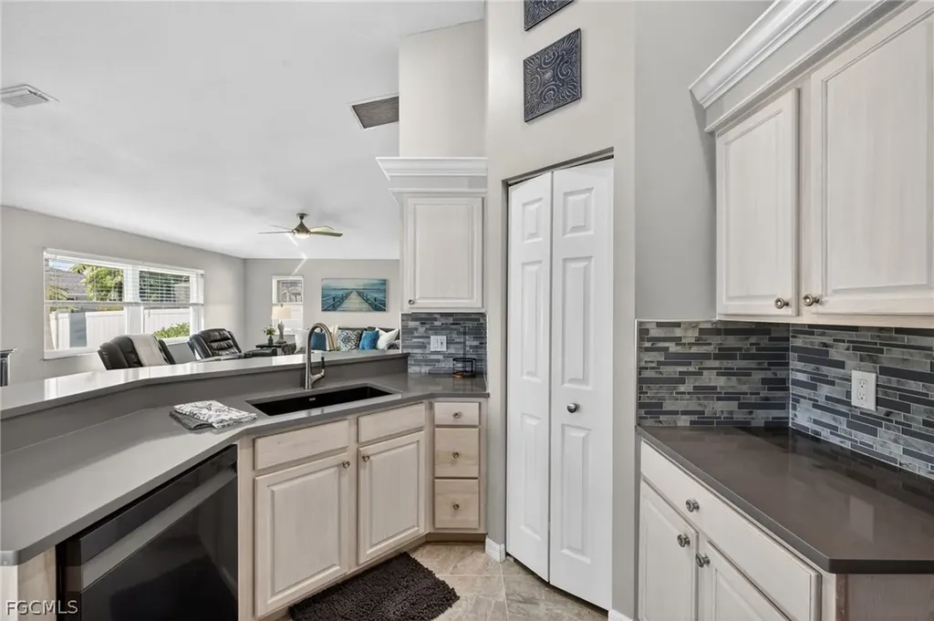 2506 SW 38th Street Cape Coral FL 33914