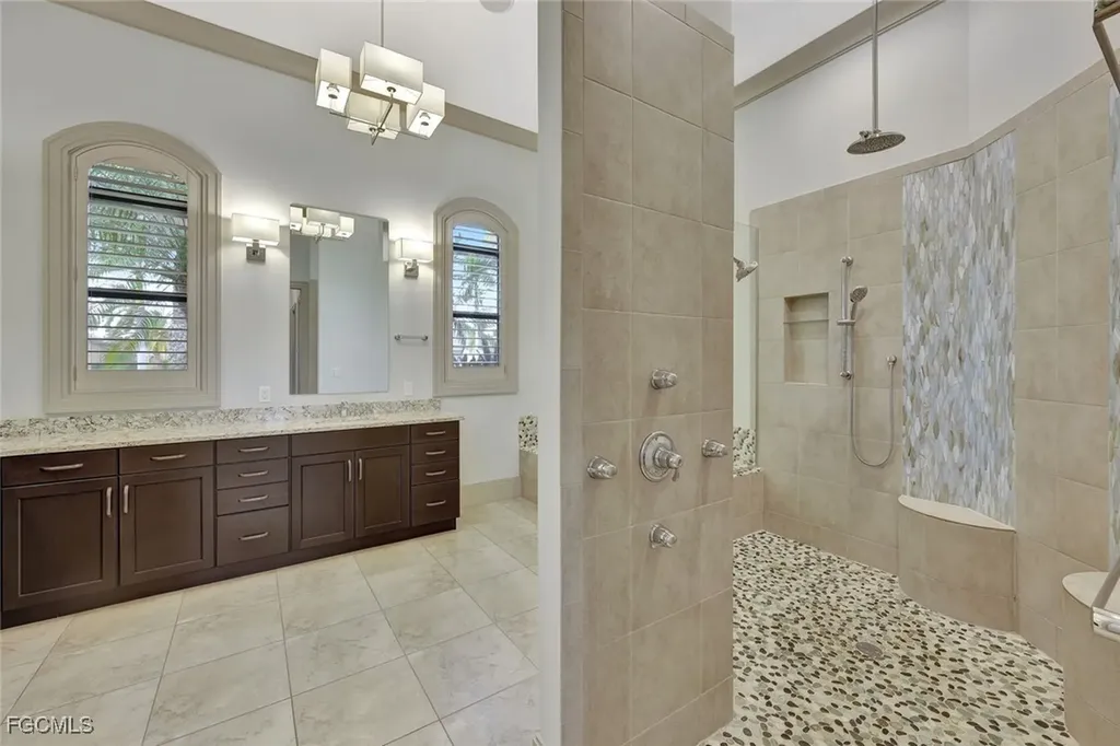 5817 Harbour Circle Cape Coral FL 33914