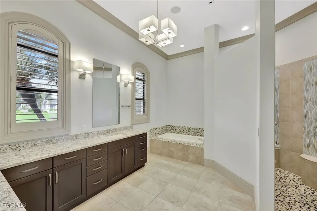 5817 Harbour Circle Cape Coral FL 33914