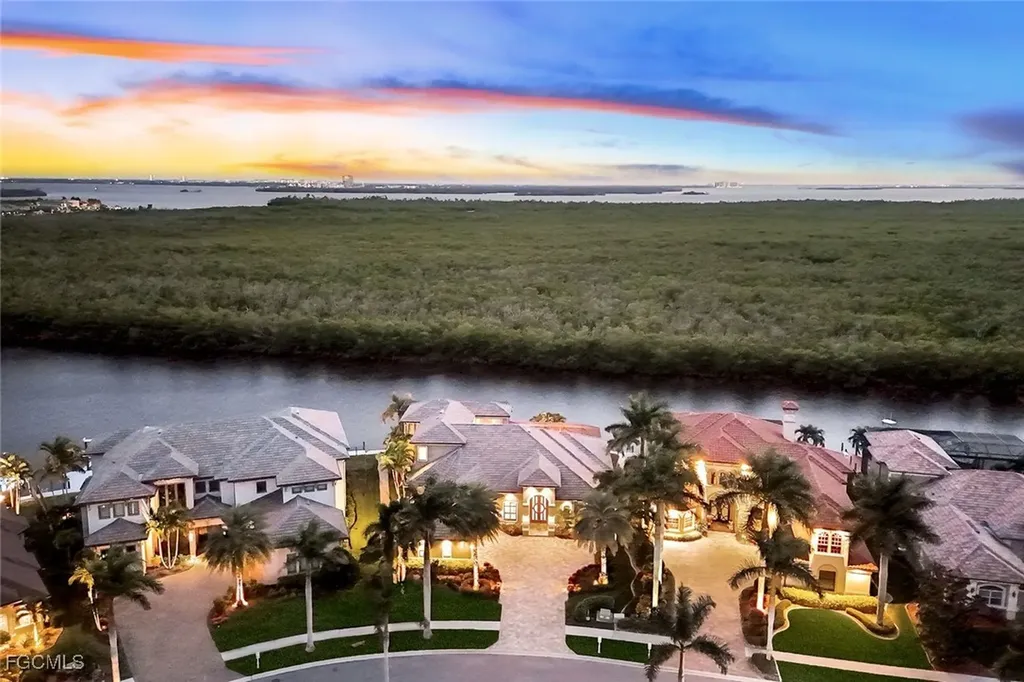 5817 Harbour Circle Cape Coral FL 33914