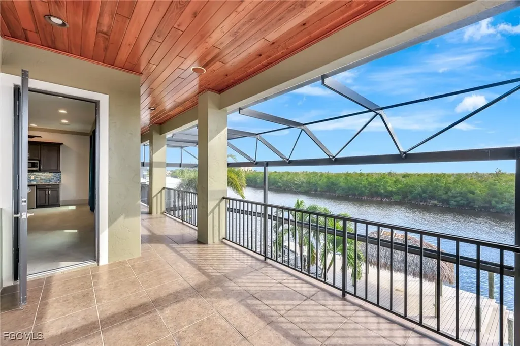 5817 Harbour Circle Cape Coral FL 33914