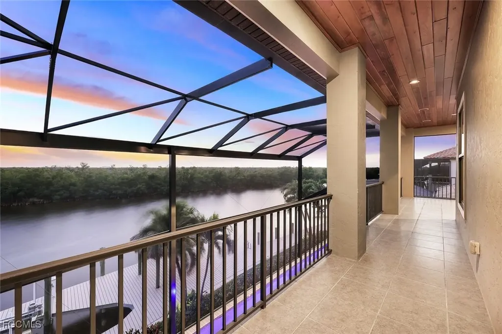 5817 Harbour Circle Cape Coral FL 33914
