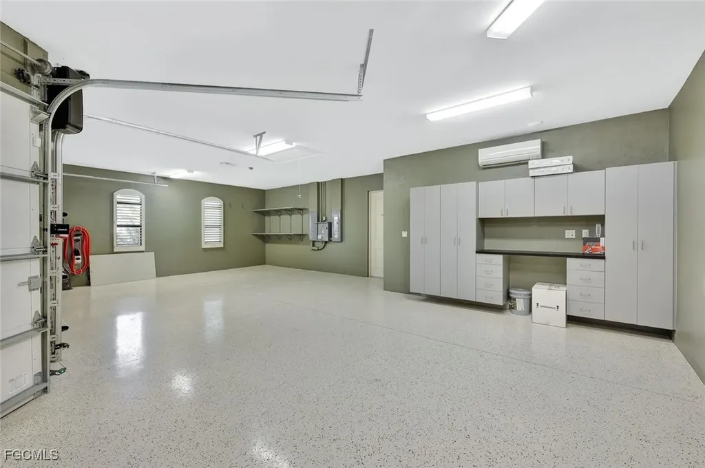 5817 Harbour Circle Cape Coral FL 33914