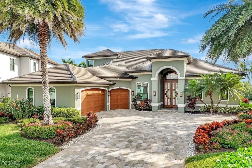 5817 Harbour Circle Cape Coral FL 33914