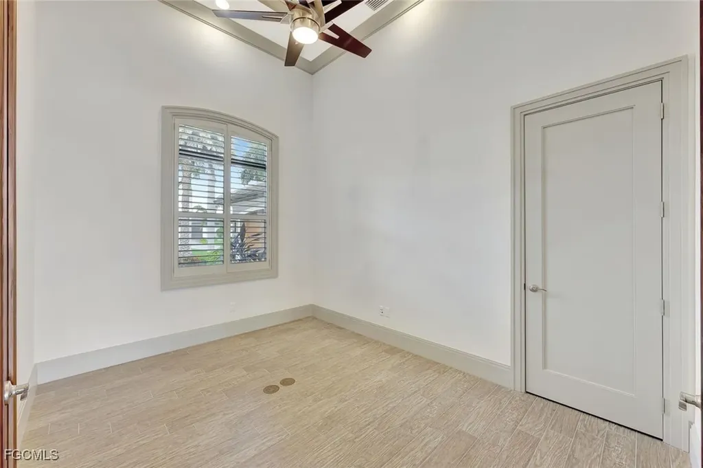 5817 Harbour Circle Cape Coral FL 33914