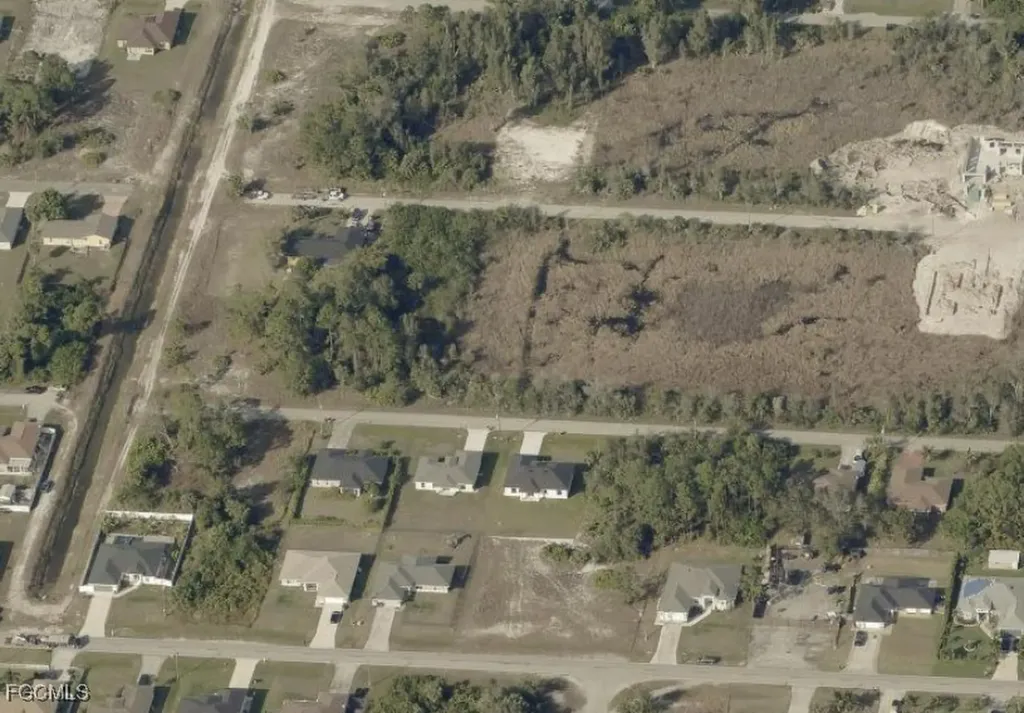 3418 39th Street SW Lehigh Acres FL 33976