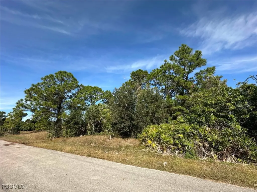 3418 39th Street SW Lehigh Acres FL 33976