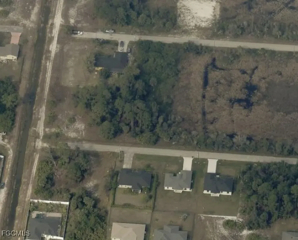 3418 39th Street SW Lehigh Acres FL 33976