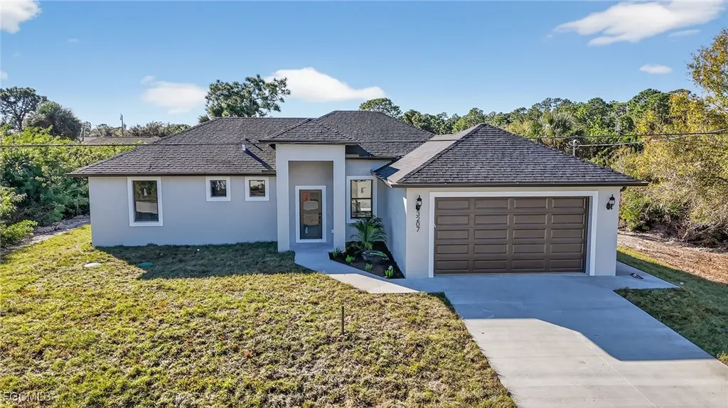 3207 40th Street W Lehigh Acres FL 33971