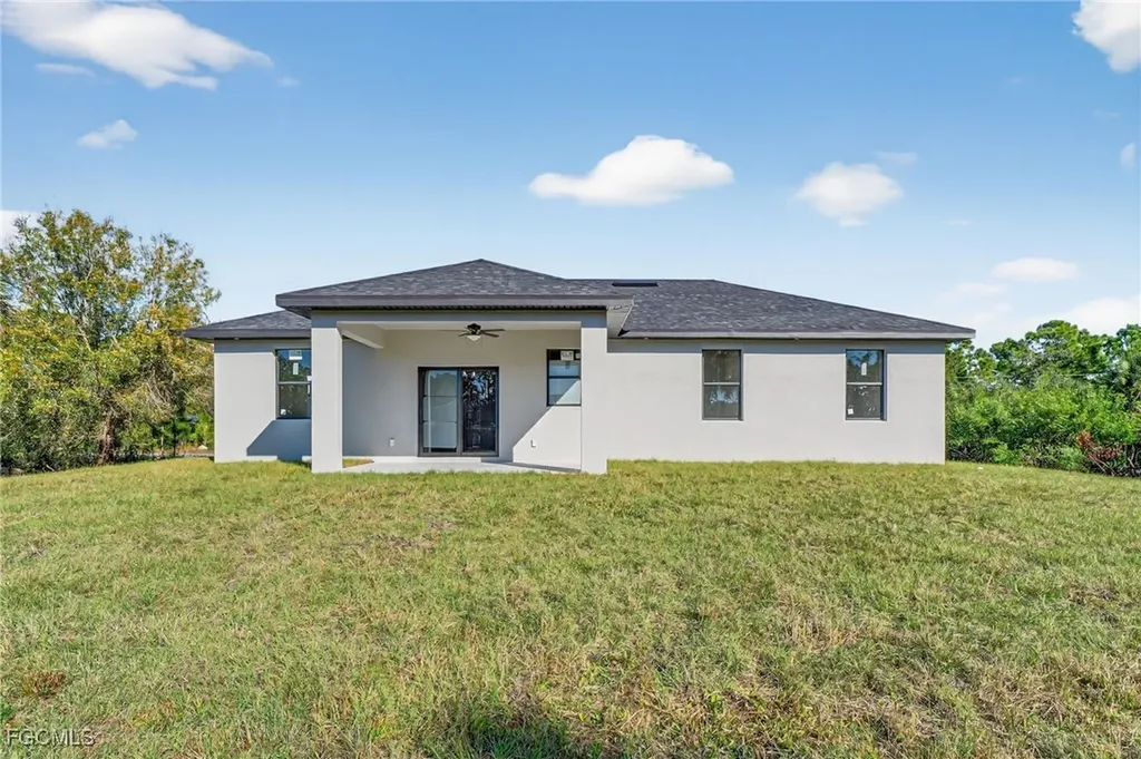 3207 40th Street W Lehigh Acres FL 33971