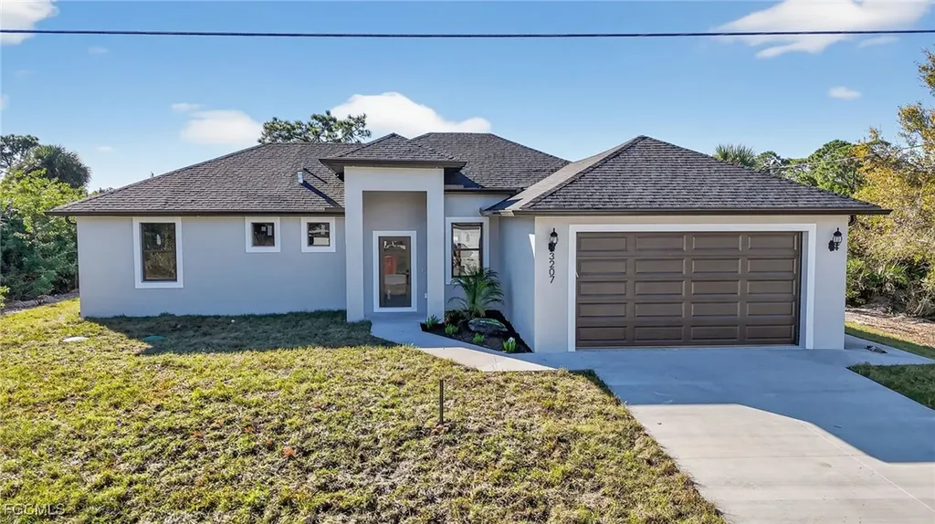 3207 40th Street W Lehigh Acres FL 33971