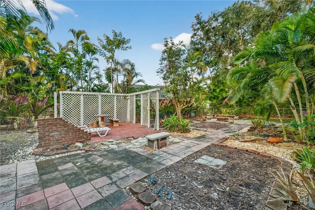 18015 Horseshoe Bay Circle Fort Myers FL 33967