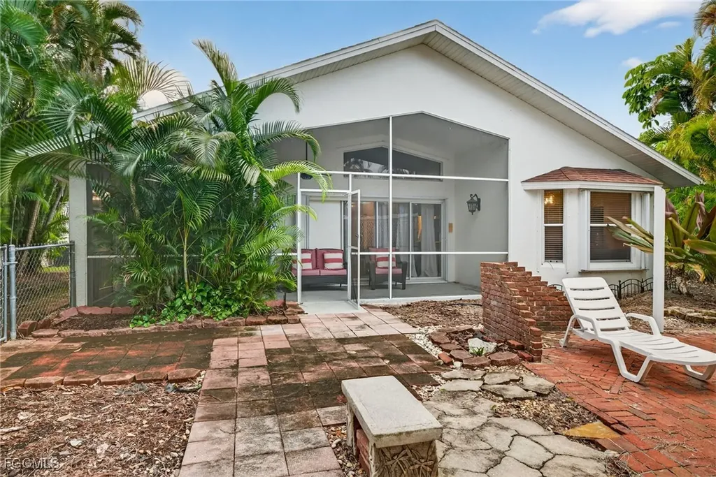 18015 Horseshoe Bay Circle Fort Myers FL 33967