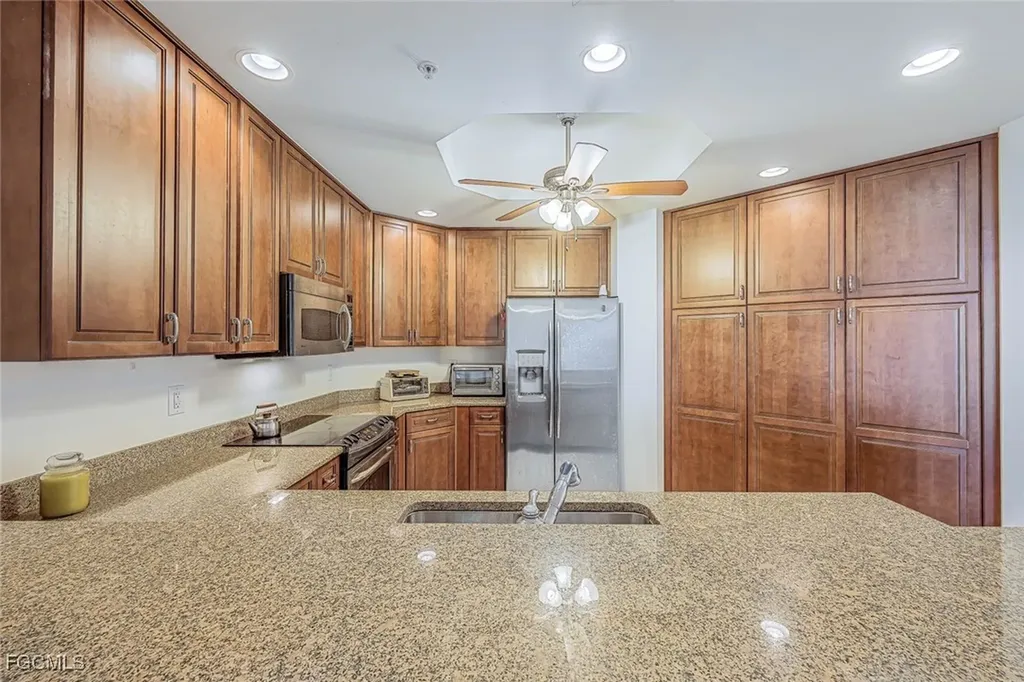 5781 Cape Harbour Drive Cape Coral FL 33914