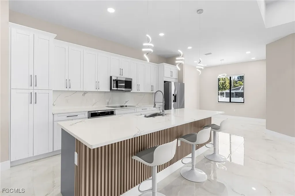 1115 NW 25th Avenue Cape Coral FL 33993