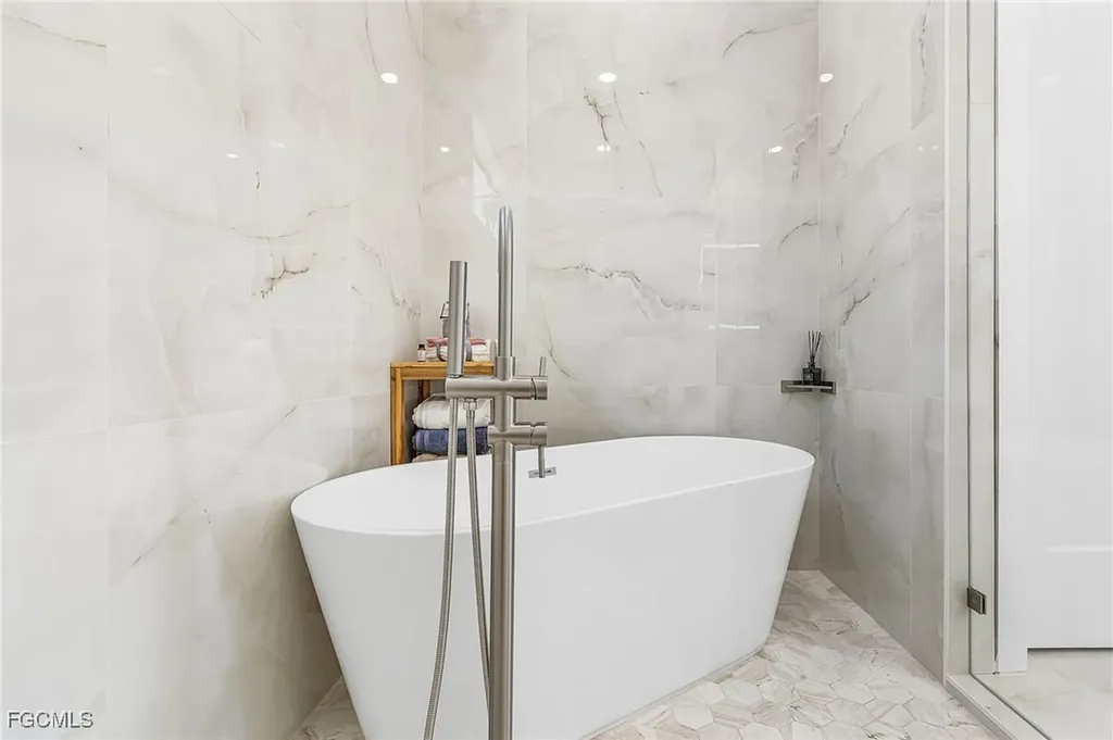 1115 NW 25th Avenue Cape Coral FL 33993