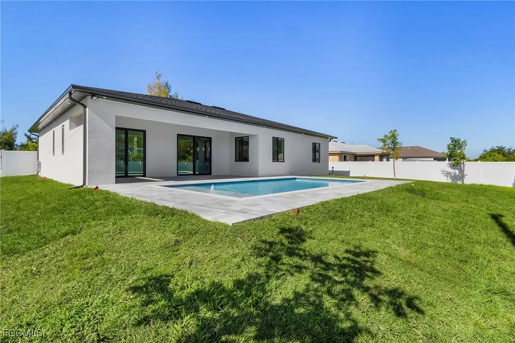 1115 NW 25th Avenue Cape Coral FL 33993