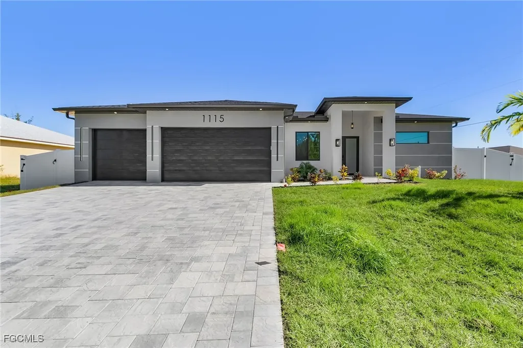 1115 NW 25th Avenue Cape Coral FL 33993