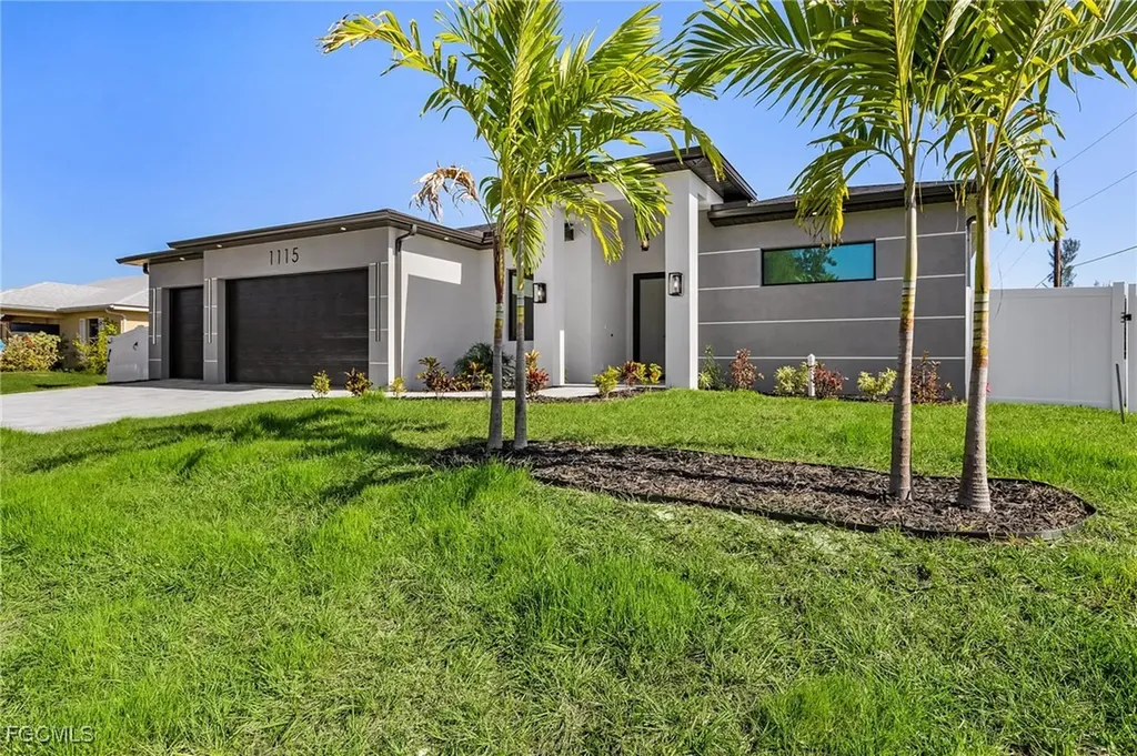 1115 NW 25th Avenue Cape Coral FL 33993