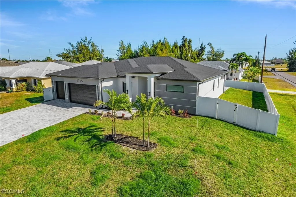 1115 NW 25th Avenue Cape Coral FL 33993