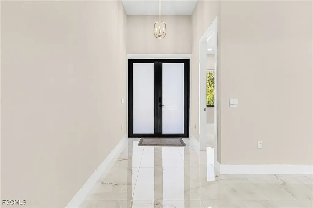 1115 NW 25th Avenue Cape Coral FL 33993