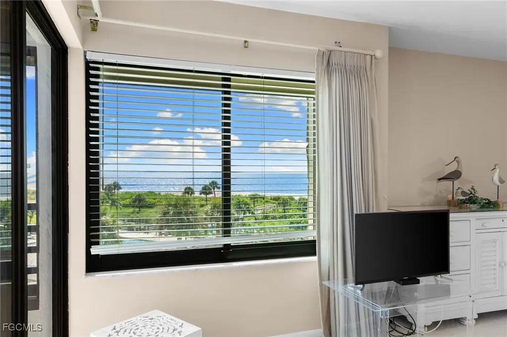 1605 Middle Gulf Drive Sanibel FL 33957