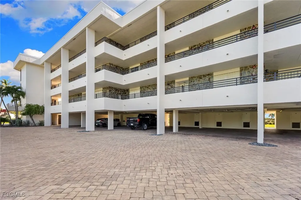 1605 Middle Gulf Drive Sanibel FL 33957