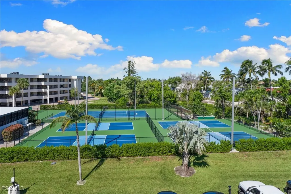 1605 Middle Gulf Drive Sanibel FL 33957