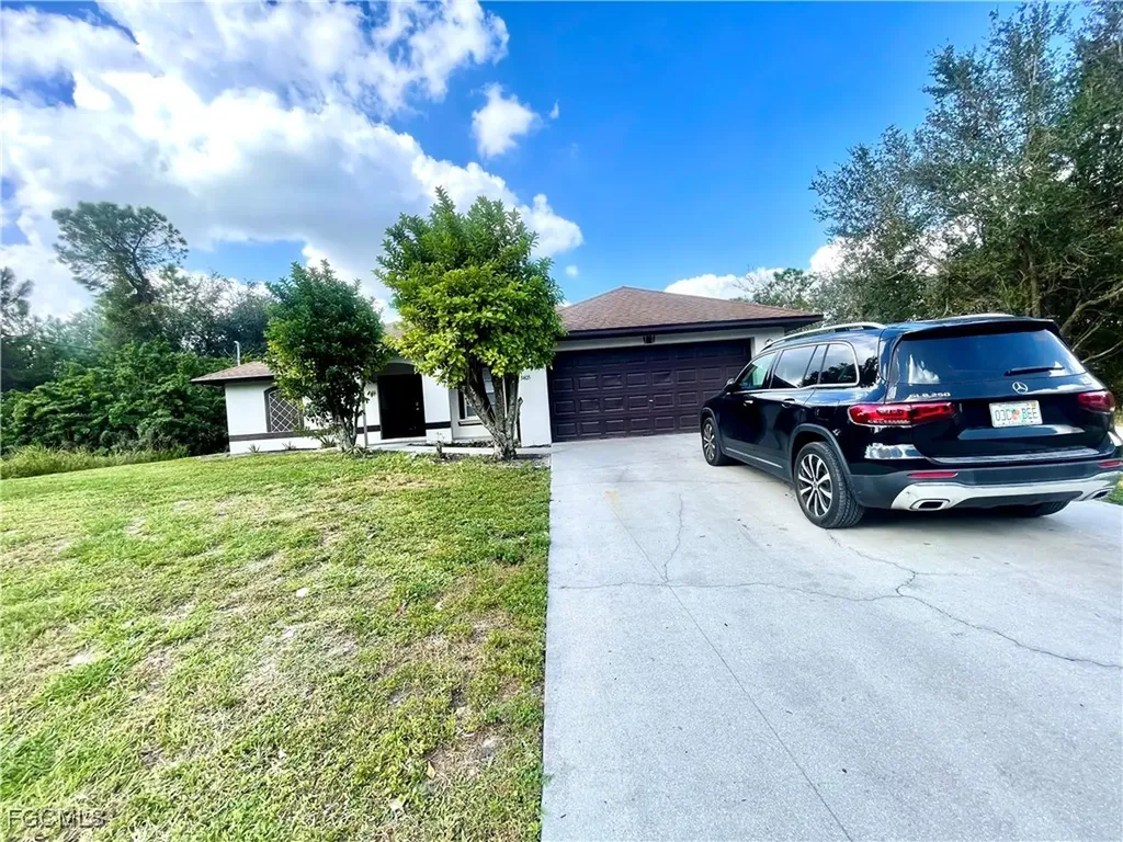 3405 Hanna Avenue N Lehigh Acres FL 33971