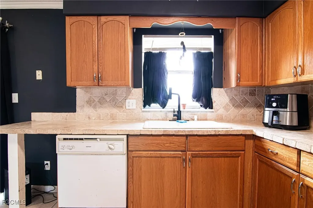 449 Morgan Circle S Lehigh Acres FL 33936