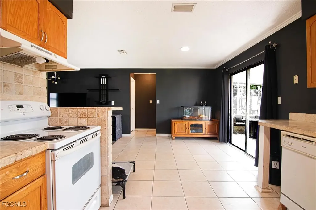 449 Morgan Circle S Lehigh Acres FL 33936
