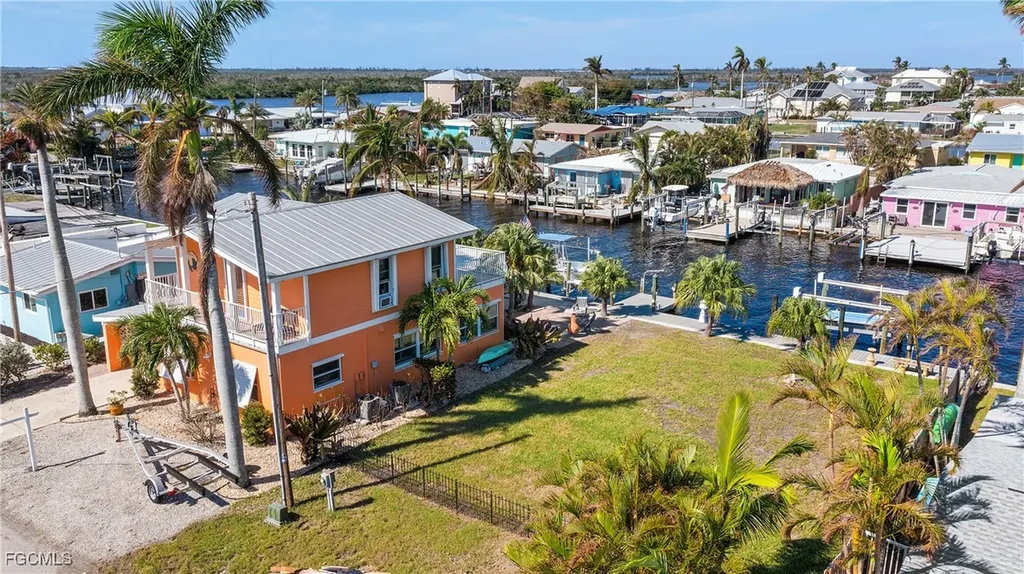 2596 Bayshore Drive Matlacha FL 33993