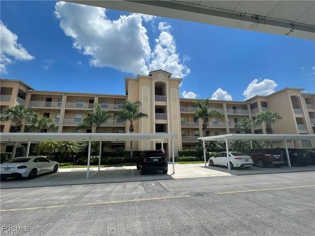 8550 Kingbird Loop Estero FL 33967