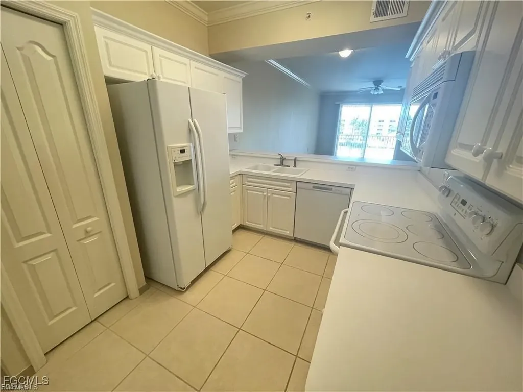 8550 Kingbird Loop Estero FL 33967